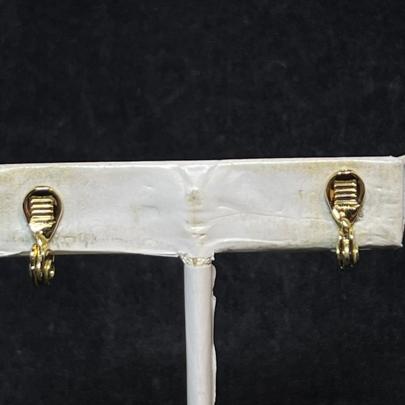 Vintage Monet Gold Tone Faux Brown  Stone Clip On Earrings (4066) - Picture 5 of 7